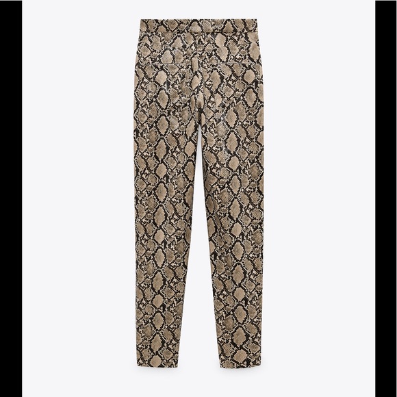 SNAKE PRINT PANTS
Zara - Picture 5 of 15